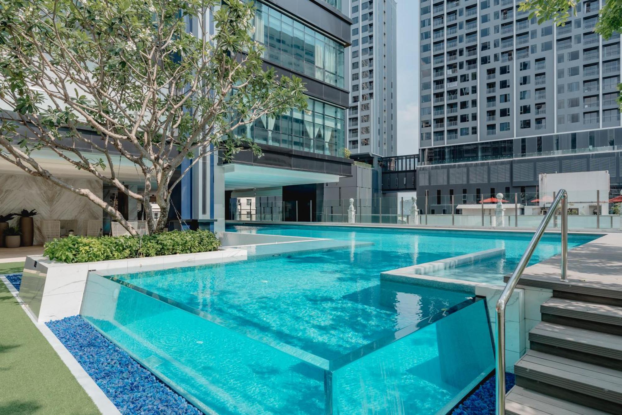 Silq Hotel & Residence, Managed By The Ascott Limited Bangkok Extérieur photo The pool at the hotel