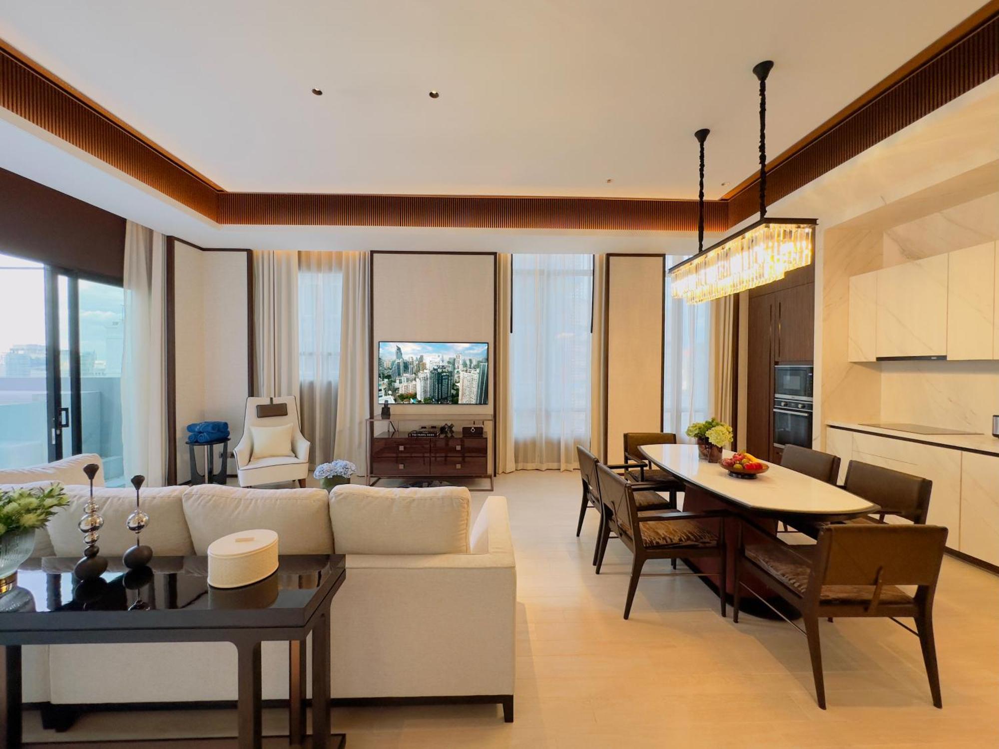 Silq Hotel & Residence, Managed By The Ascott Limited Bangkok Chambre photo A living room in a condominium